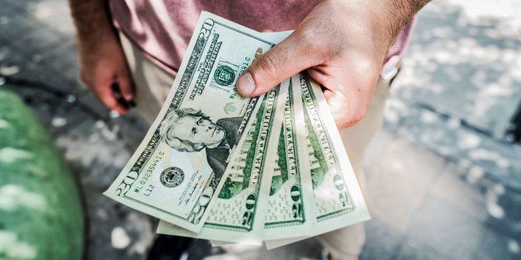 Kto ma mi zapłacić za odsprzedane dzieło? O sprzedaży utworów przez pośredników, czyli droit de suite w praktyce